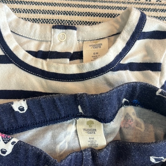 Tucker and Tate matching set 6m - Picture 2 of 2